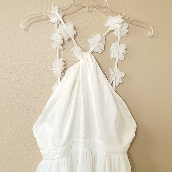 Cupshe White Floral Embellished Halter Neck Maxi Dress - Size Medium - Picture 3 of 11